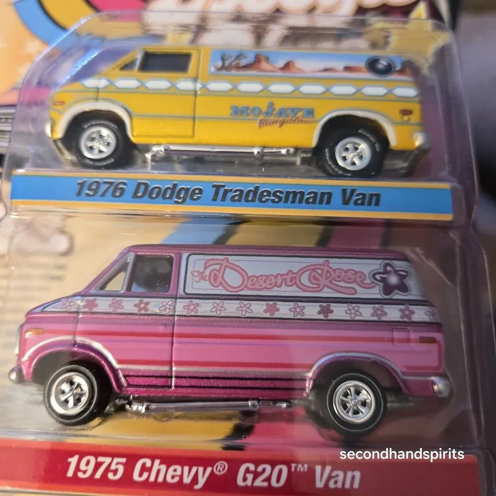 Johnny Lightning 2025 Release 1 Boogie Vans A 1:64 Scale Diecast Collector Car